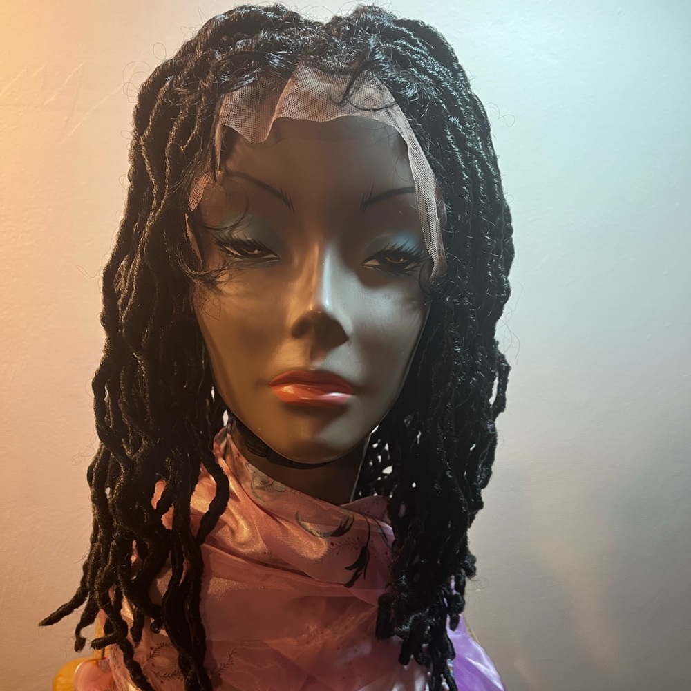 Lace Front Faux Wig.  14”  color:  Black